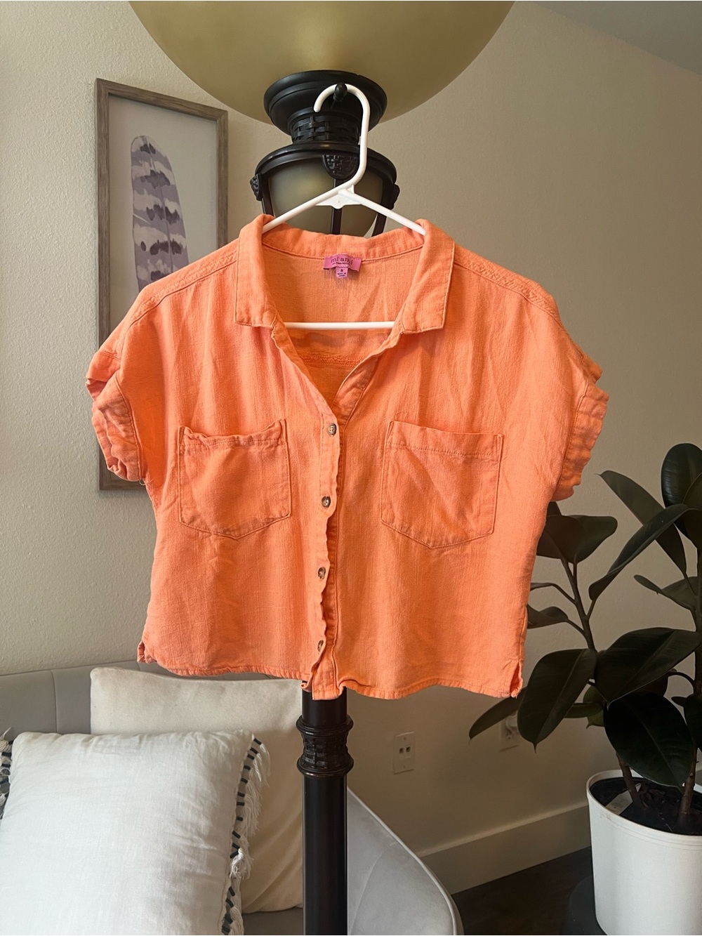 miami Short-Sleeve Button-Front Crop Shirt in Bright Orange